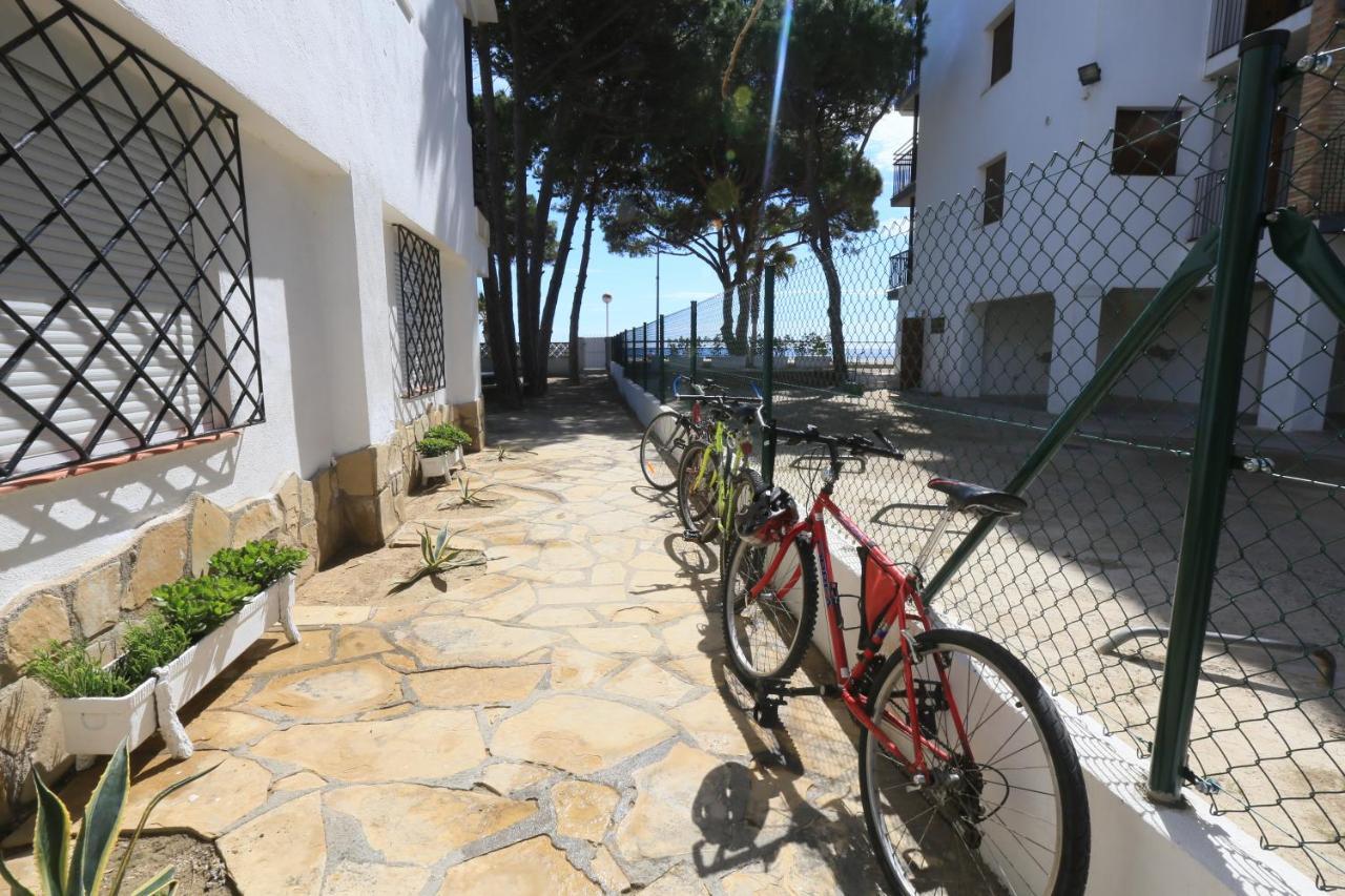 La Torre - Villa Rosamar Beach Cambrils Bagian luar foto
