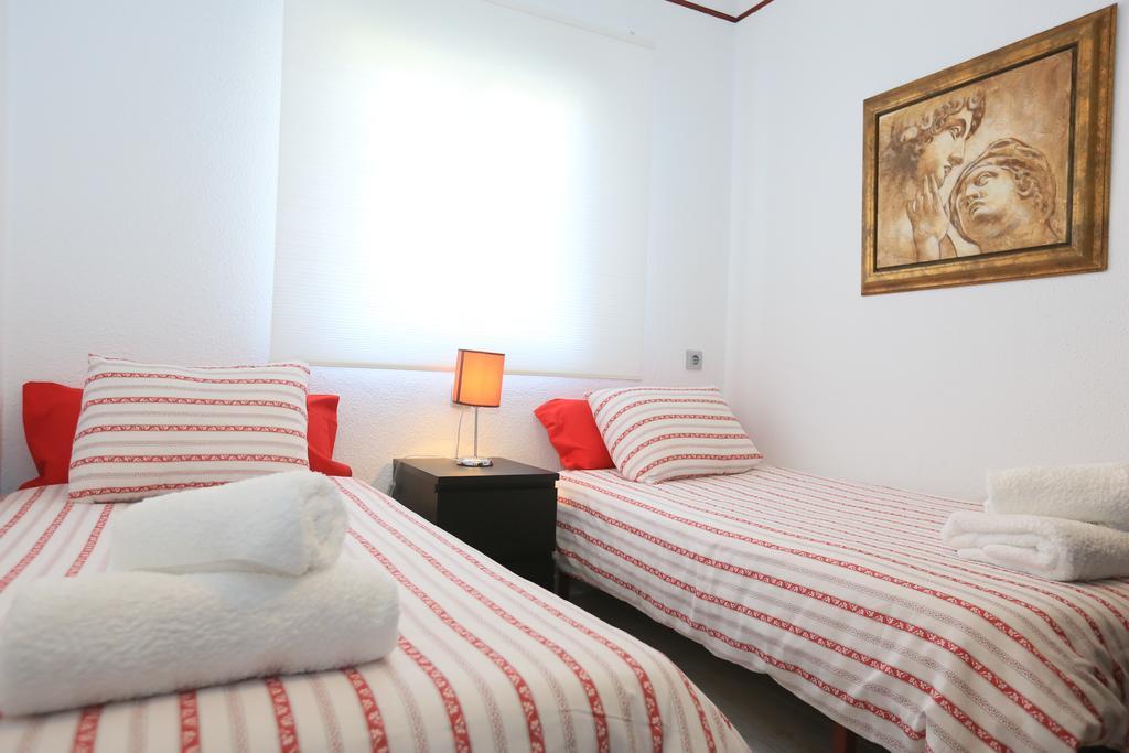 La Torre - Villa Rosamar Beach Cambrils Bagian luar foto