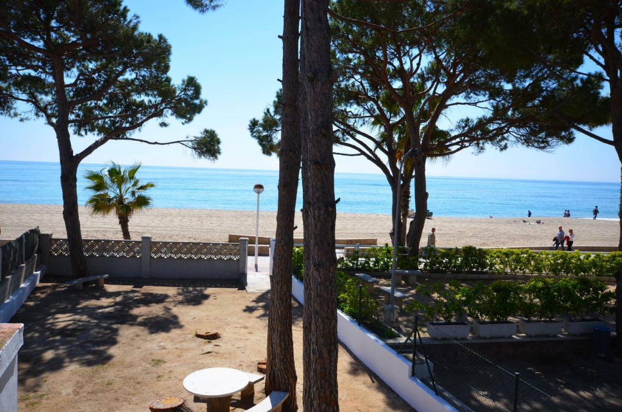 La Torre - Villa Rosamar Beach Cambrils Bagian luar foto