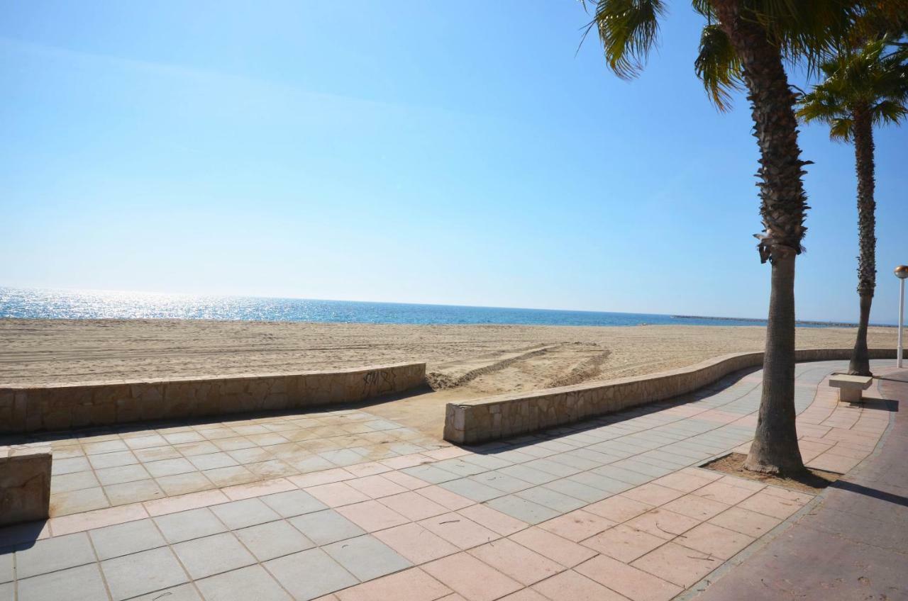 La Torre - Villa Rosamar Beach Cambrils Bagian luar foto