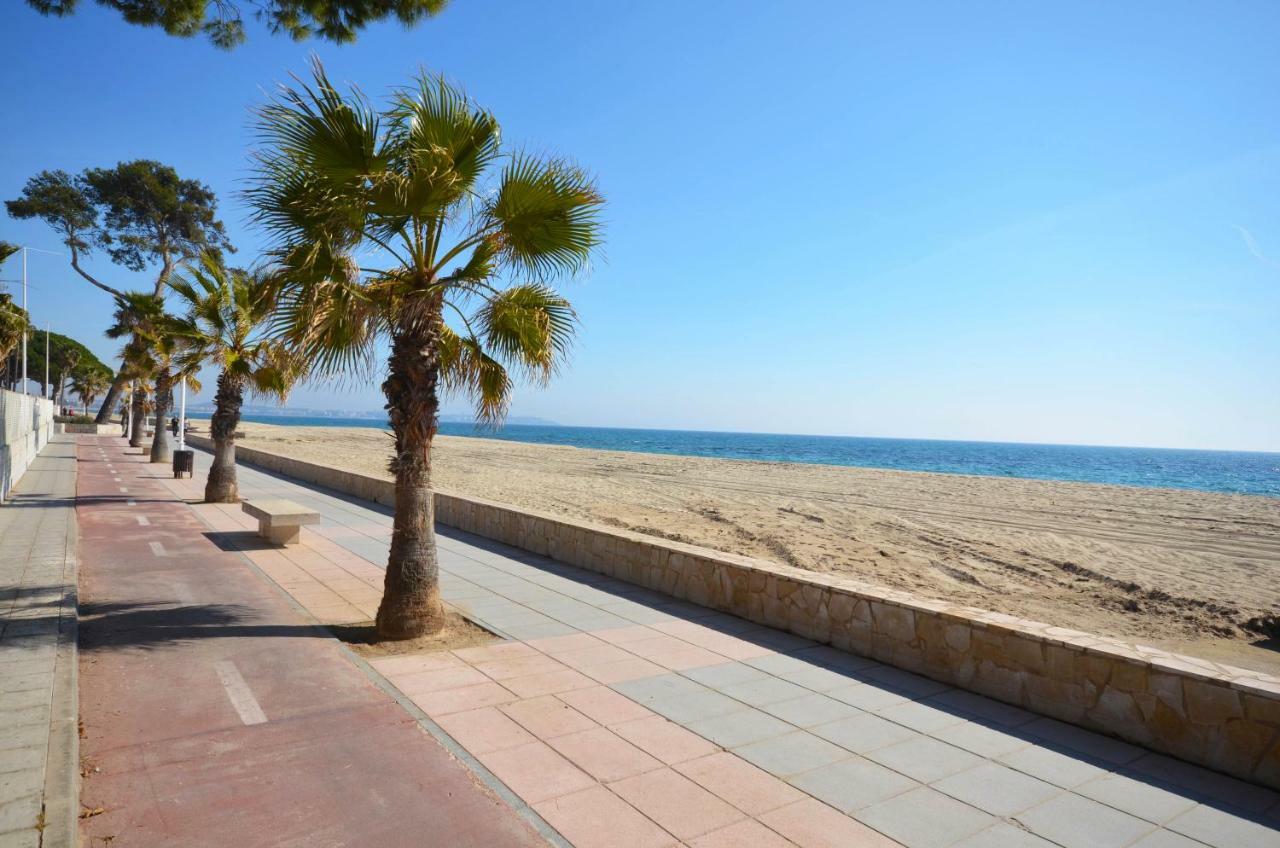 La Torre - Villa Rosamar Beach Cambrils Bagian luar foto