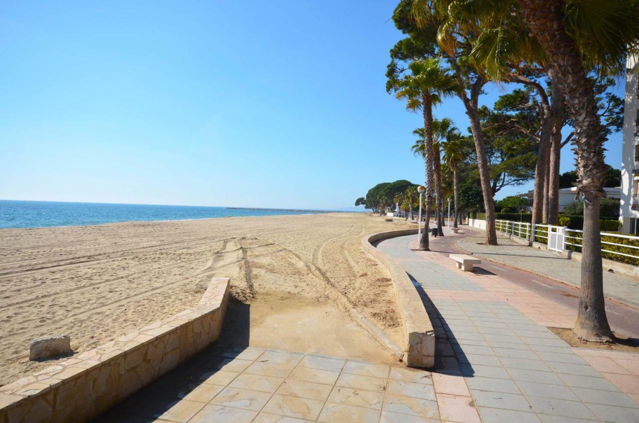 La Torre - Villa Rosamar Beach Cambrils Bagian luar foto